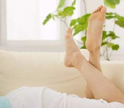 白帶香蕉成人A片视频分析白帶的異常原因及治療方法