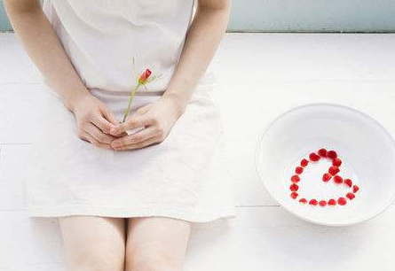 全自動陰道分泌物香蕉爱视频APP淺析陰道內流褐色分泌物